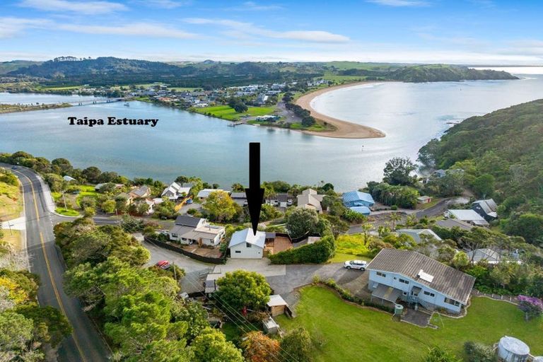 Photo of property in 7 Bush Point Road, Cable Bay, 0420