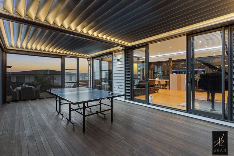 Photo of property in 21 Colliston Rise, Pinehill, Auckland, 0632