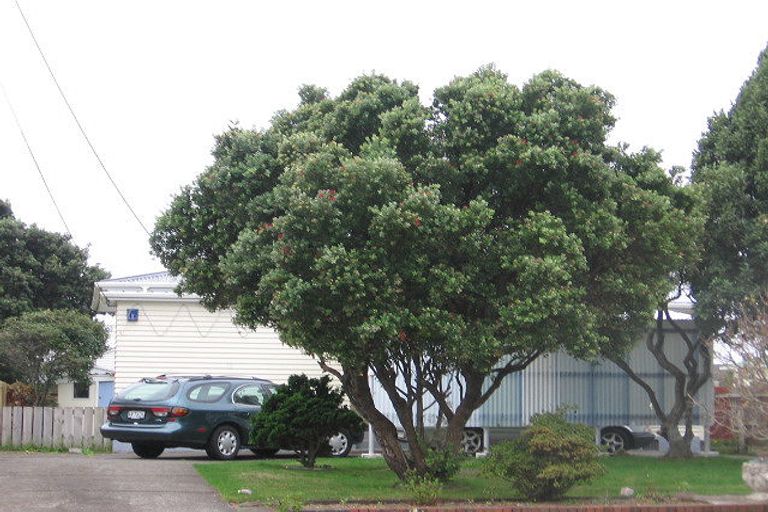 Photo of property in 12 Pirie Crescent, Moera, Lower Hutt, 5010