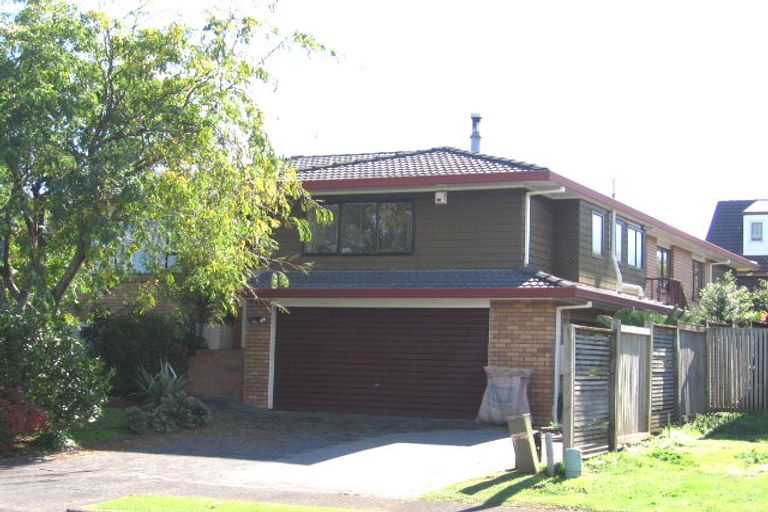 Photo of property in 23 Cornelian Crescent, Half Moon Bay, Auckland, 2012