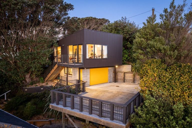 Photo of property in 167 Totara Road, Miramar, Wellington, 6022