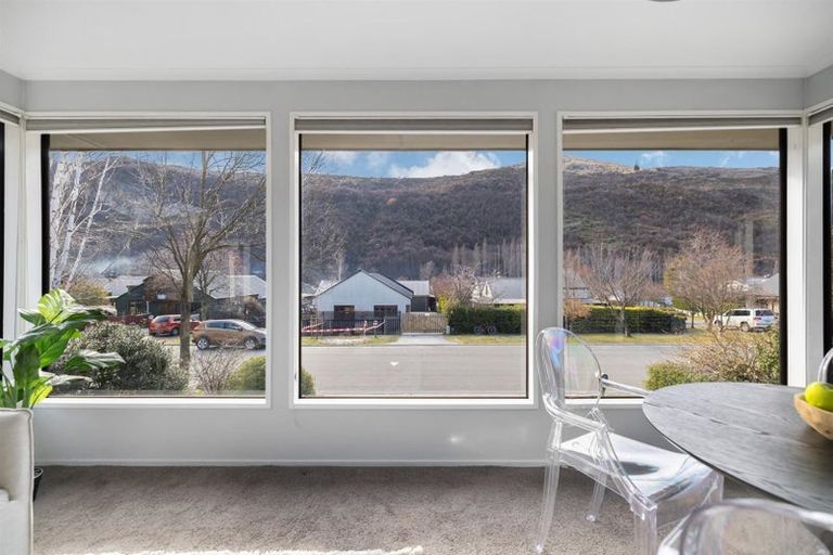 Photo of property in 80 Devon Street, Arrowtown, 9302