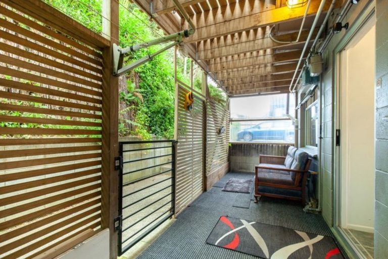 Photo of property in 9/57 Carrington Street, Lower Vogeltown, New Plymouth, 4310