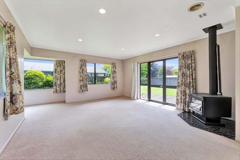 Photo of property in 17a Regan Street, Stratford, 4332