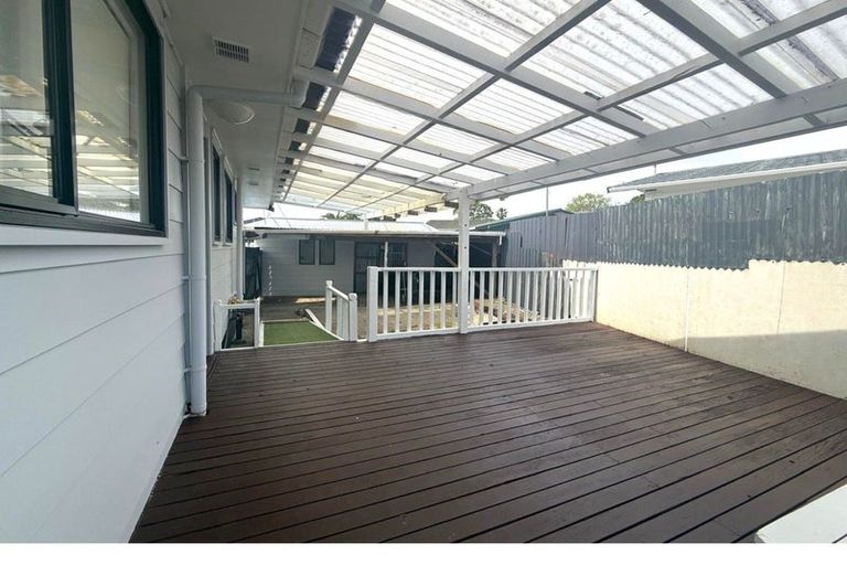 Photo of property in 1 Heathberry Close, Papatoetoe, Auckland, 2025