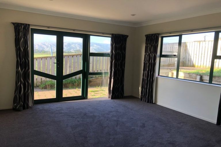 Photo of property in 13 Brendan Drive, Te Horo Beach, Otaki, 5581