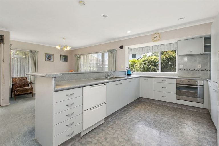 Photo of property in 23 Lucerne Place, Welcome Bay, Tauranga, 3112
