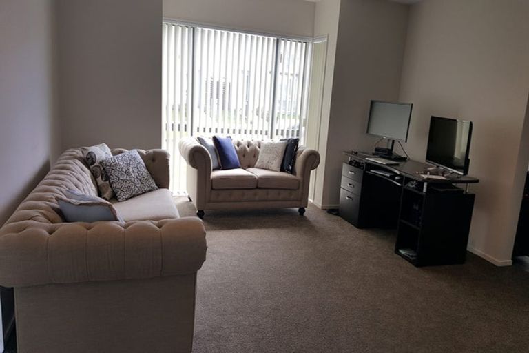 Photo of property in 2/33 Treestump Road, Takanini, 2112