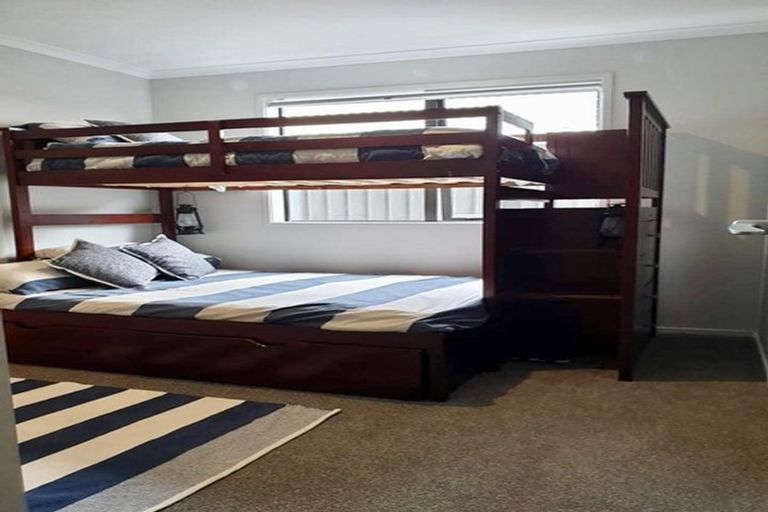 Photo of property in 16 Bridle Way, Omokoroa, 3114