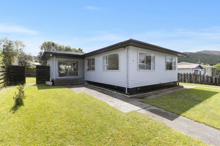Photo of property in 4 Bexley Grove, Wainuiomata, Lower Hutt, 5014