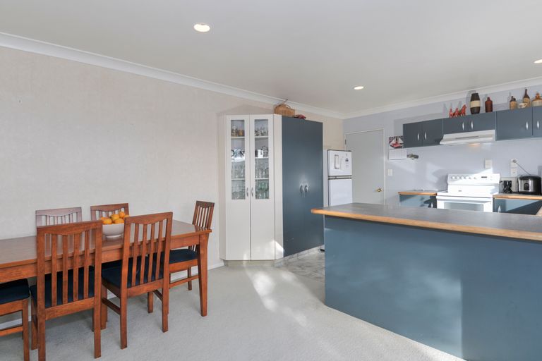 Photo of property in 10 Meadowviews Drive, Welcome Bay, Tauranga, 3112
