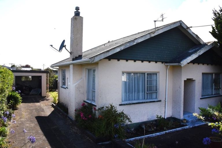 Photo of property in 19 Record Street, Fitzroy, New Plymouth, 4312
