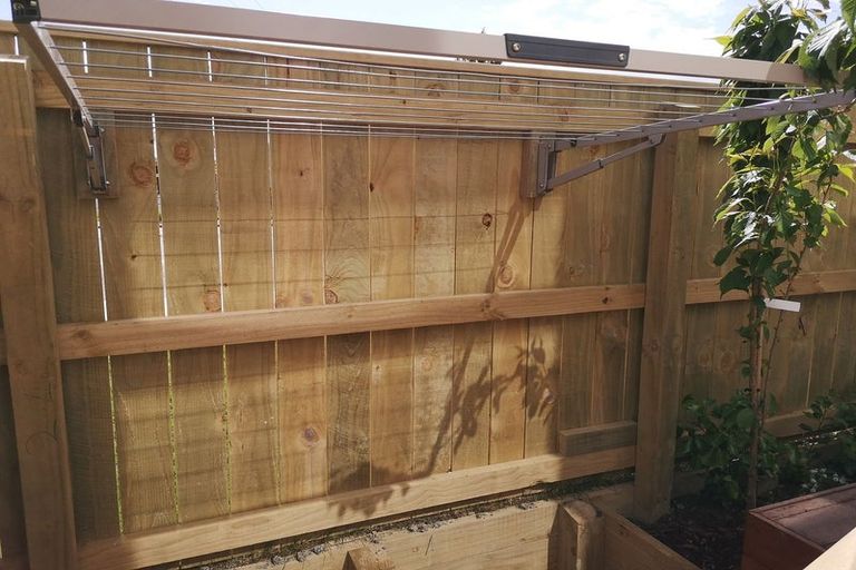 Photo of property in 2/26 Fitzherbert Road, Wainuiomata, Lower Hutt, 5014