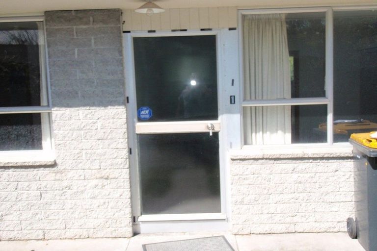 Photo of property in 3/50 Moffett Street, Islington, Christchurch, 8042