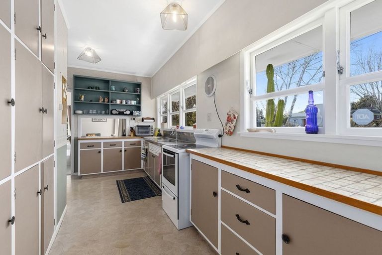 Photo of property in 27 Darley Street, Maeroa, Hamilton, 3200