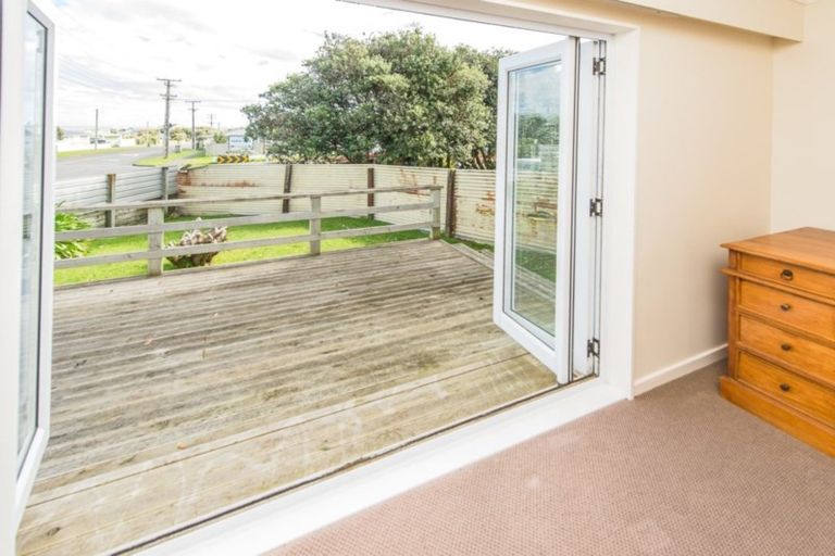 Photo of property in 20 Bryce Street, Castlecliff, Whanganui, 4501