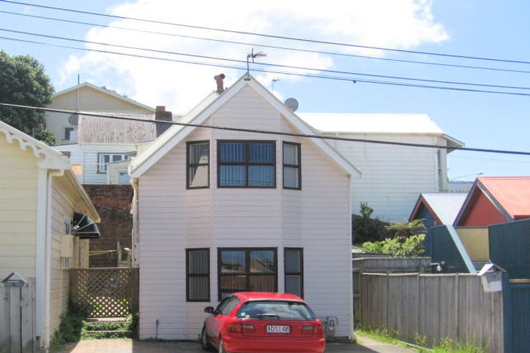 Photo of property in 8 Rolleston Street, Mount Cook, Wellington, 6021