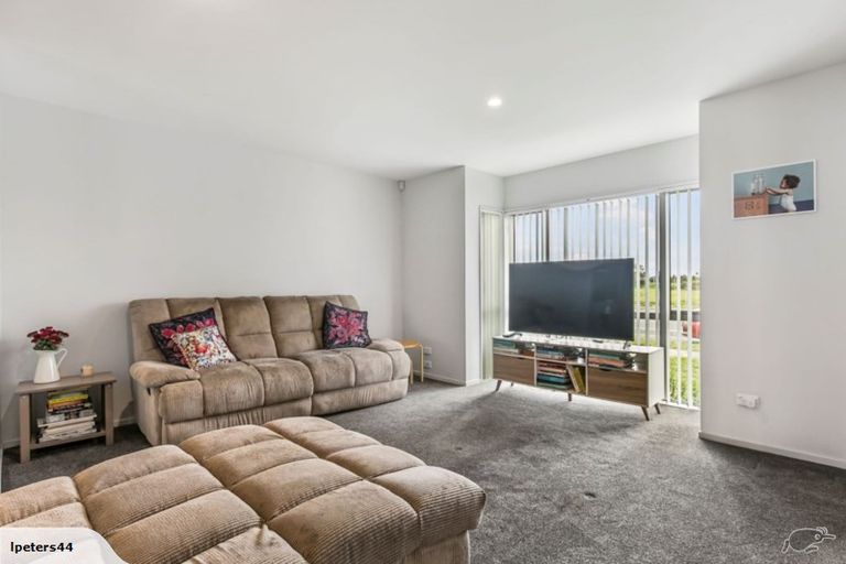 Photo of property in 90 Arion Road, Takanini, 2112