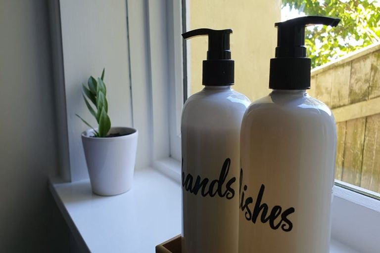 Photo of property in 9 Waiteata Road, Kelburn, Wellington, 6012