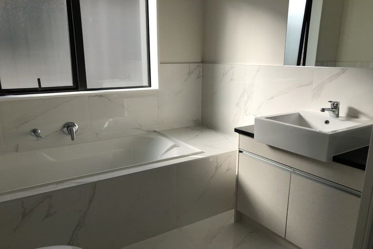 Photo of property in 14b Hollowout Street, Takanini, 2112