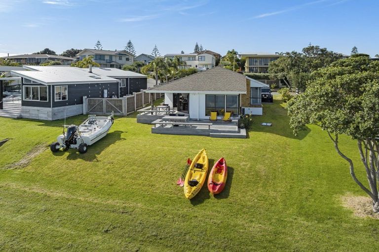 Photo of property in 45 North West Anchorage, Omaha, 0986