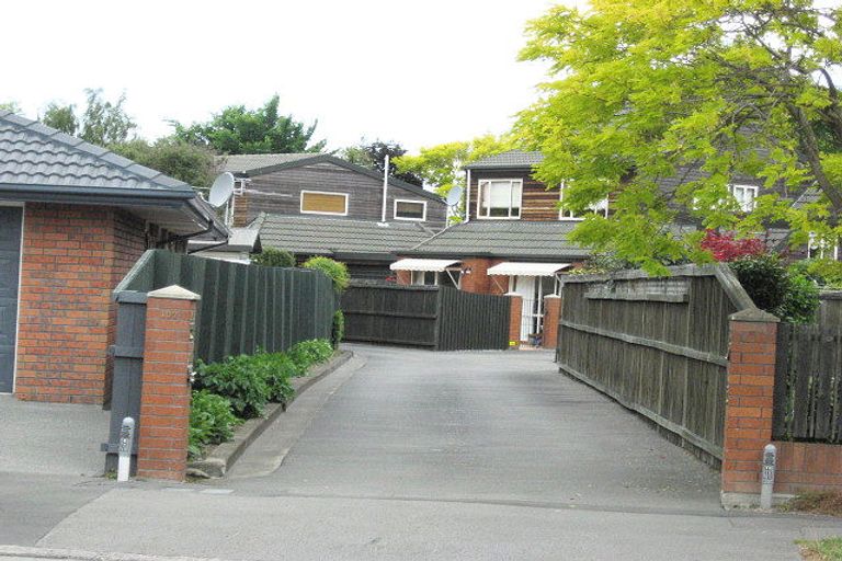Photo of property in 100a Withells Road, Avonhead, Christchurch, 8042
