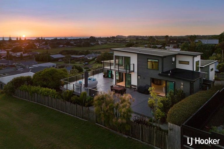 Photo of property in 39b The Crescent, Waihi Beach, 3611