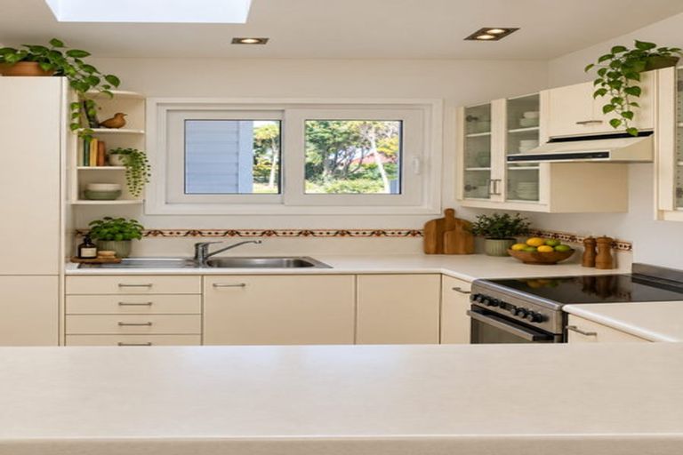 Photo of property in 16 Sumnervale Drive, Sumner, Christchurch, 8081