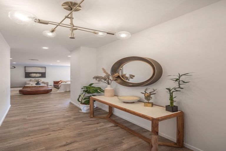 Photo of property in 7 Ropere Street, Kumeu, 0810