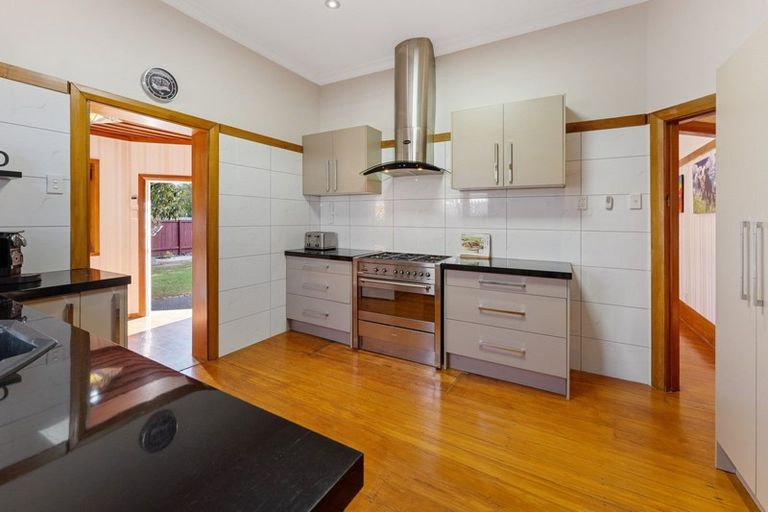 Photo of property in 1 Camp Street, Heretaunga, Upper Hutt, 5018