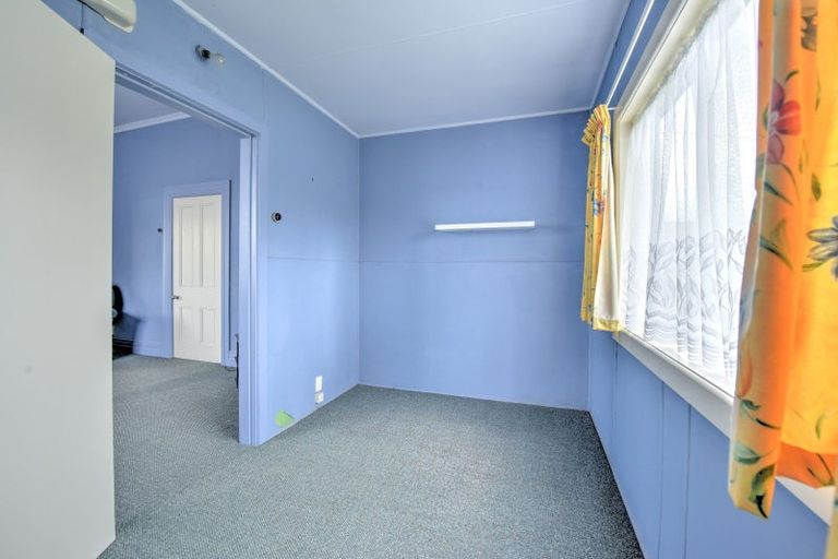 Photo of property in 26 Hunter Street, Edendale, 9825