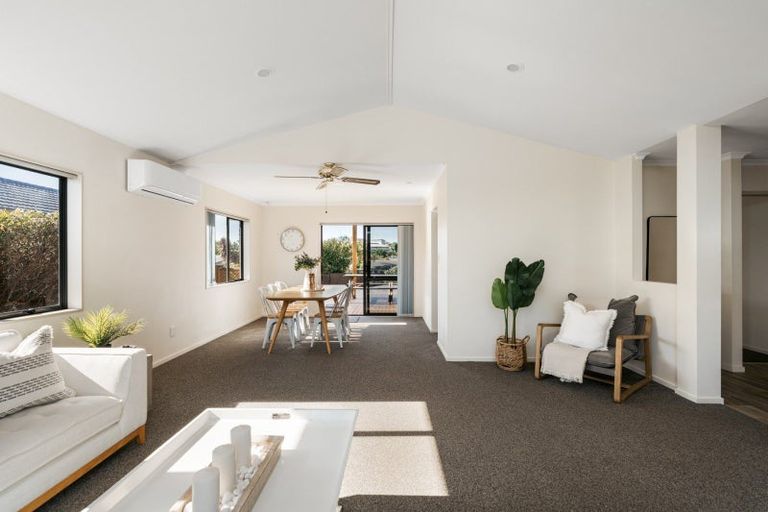 Photo of property in 45 Oteki Park Drive, Welcome Bay, Tauranga, 3112