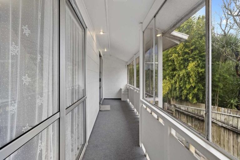 Photo of property in 1/111 Tirimoana Road, Te Atatu South, Auckland, 0602