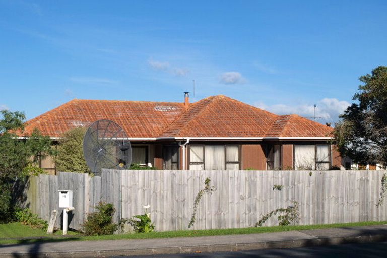 Photo of property in 93a Litten Road, Cockle Bay, Auckland, 2014
