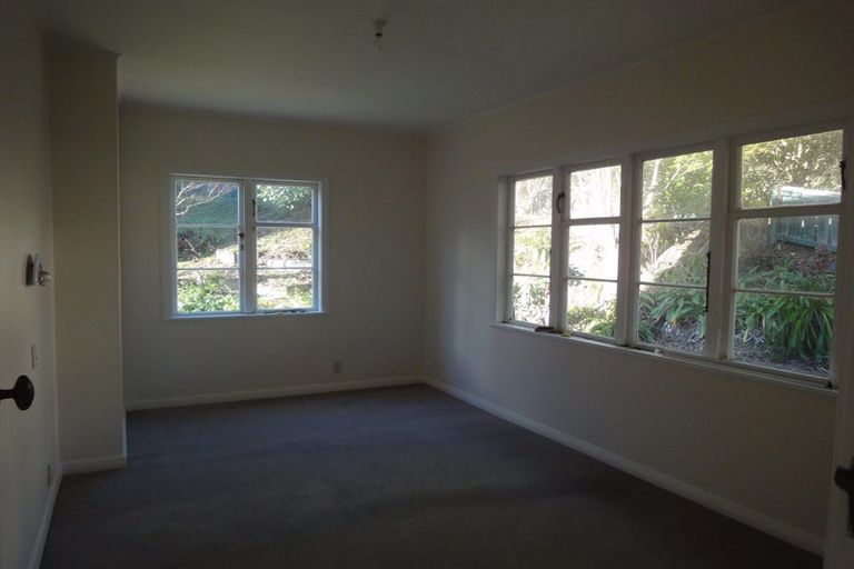 Photo of property in 74 Sunshine Avenue, Karori, Wellington, 6012
