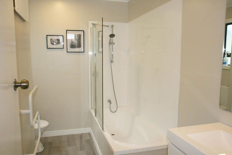 Photo of property in 4 Bathgate Street, South Dunedin, Dunedin, 9012