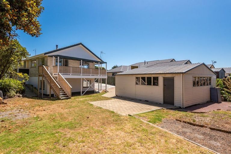 Photo of property in 198 Tutere Street, Waikanae Beach, Waikanae, 5036
