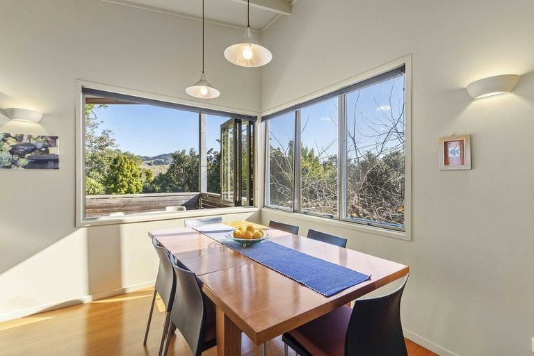 Photo of property in 203 Howard Road, Orere Point, 2585