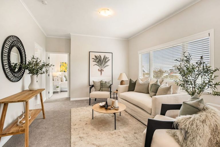 Photo of property in 56 Beach Haven Road, Beach Haven, Auckland, 0626
