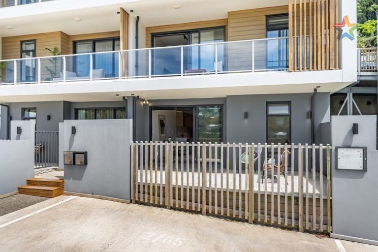 Photo of property in 2/65 Tiketike Way, Brooklyn, Wellington, 6021