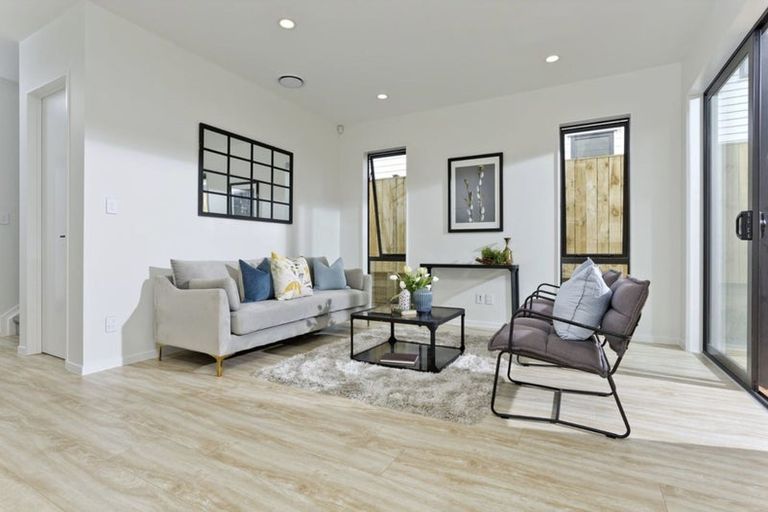 Photo of property in 2c Livingstone Street, Milford, Auckland, 0620