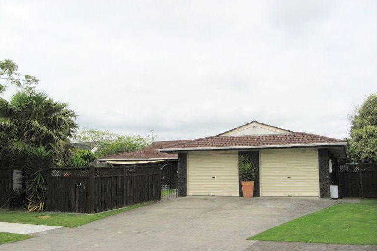 Photo of property in 4 Evanda Crescent, Conifer Grove, Takanini, 2112