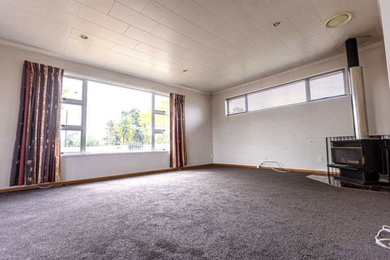 Photo of property in 17 John F Kennedy Drive, Milson, Palmerston North, 4414