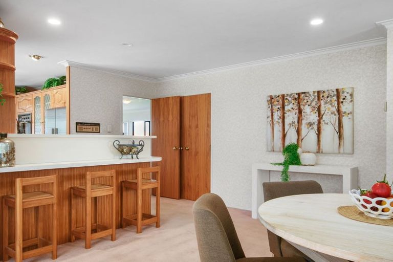 Photo of property in 8 Ferntree Terrace, West Harbour, Auckland, 0618