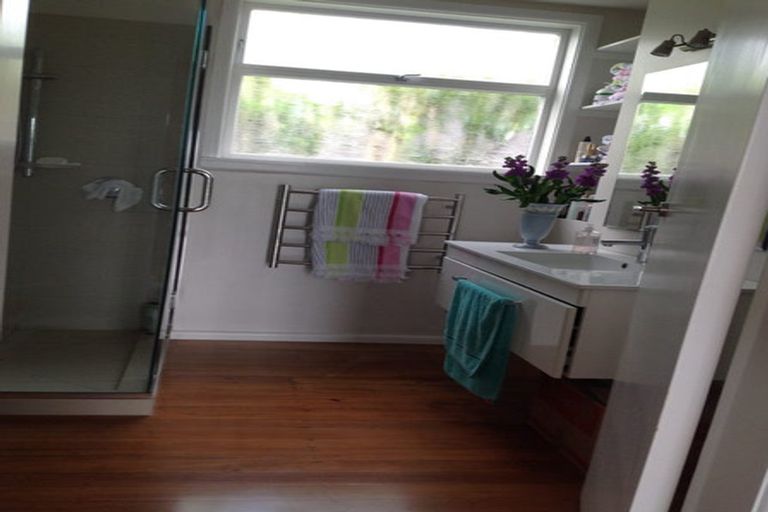 Photo of property in 69 Moncks Spur Road, Redcliffs, Christchurch, 8081