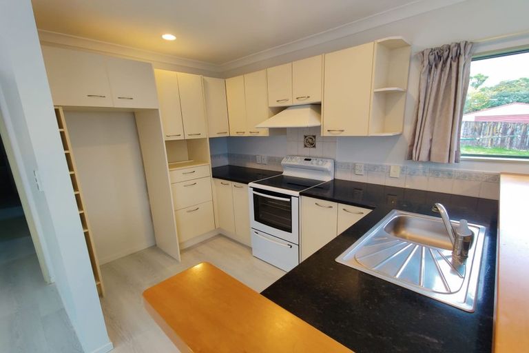 Photo of property in 50a Longburn Road, Henderson, Auckland, 0610