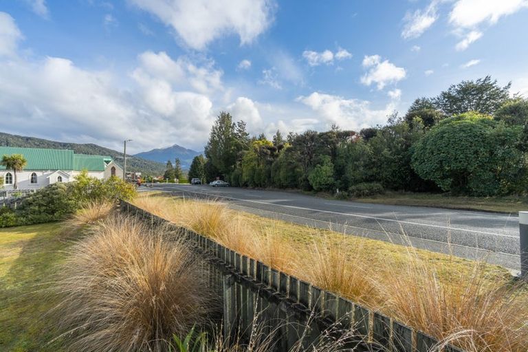 Photo of property in 17b Waiau Street, Manapouri, 9679
