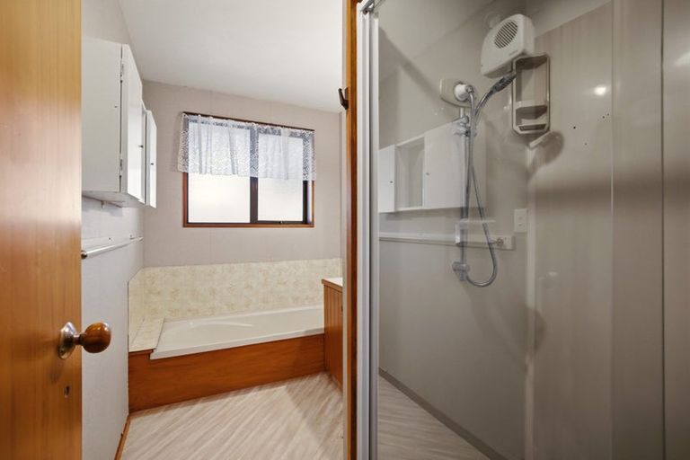 Photo of property in 1/84a Withells Road, Avonhead, Christchurch, 8042