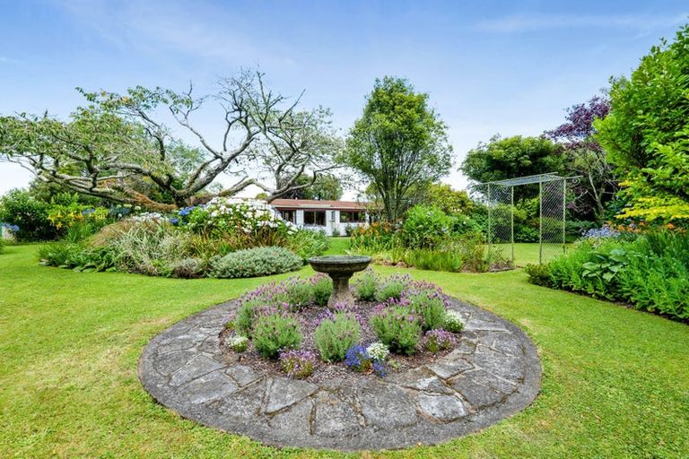 Photo of property in 37 Flint Road West, Stratford, 4332