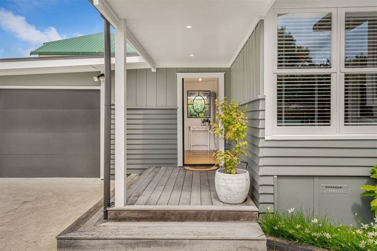 Photo of property in 12 Trigg Road, Huapai, Kumeu, 0810